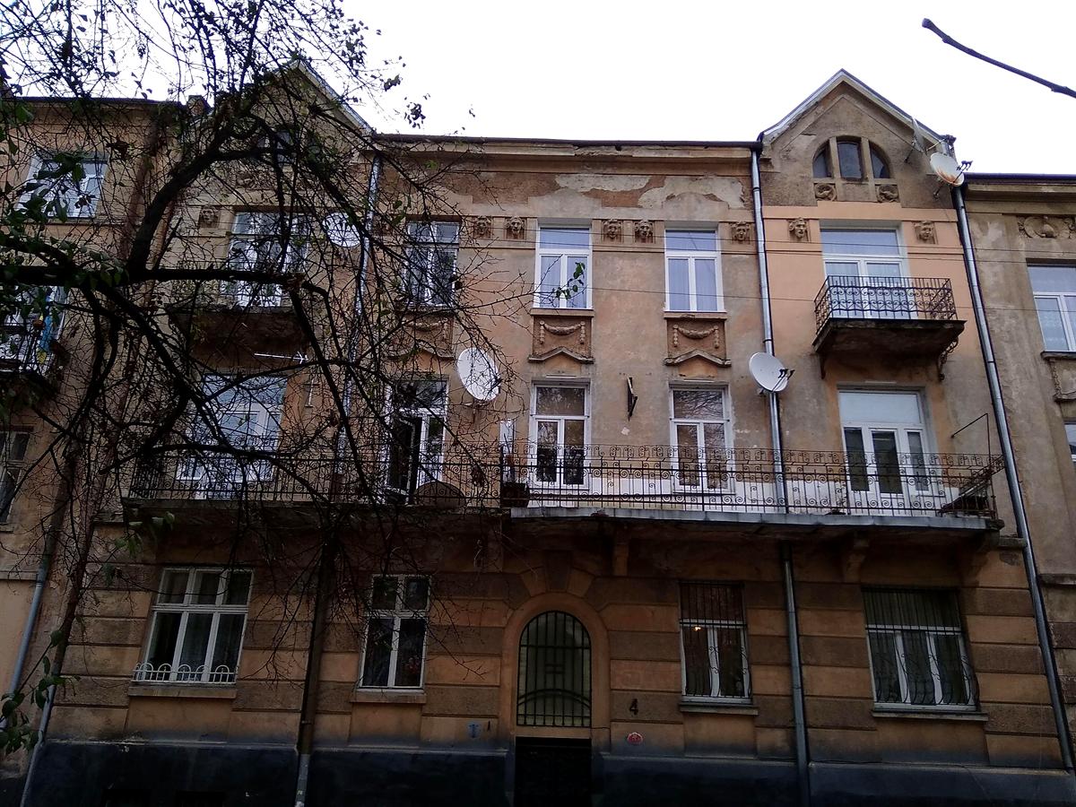 Квартира на продаж у Франківському районі