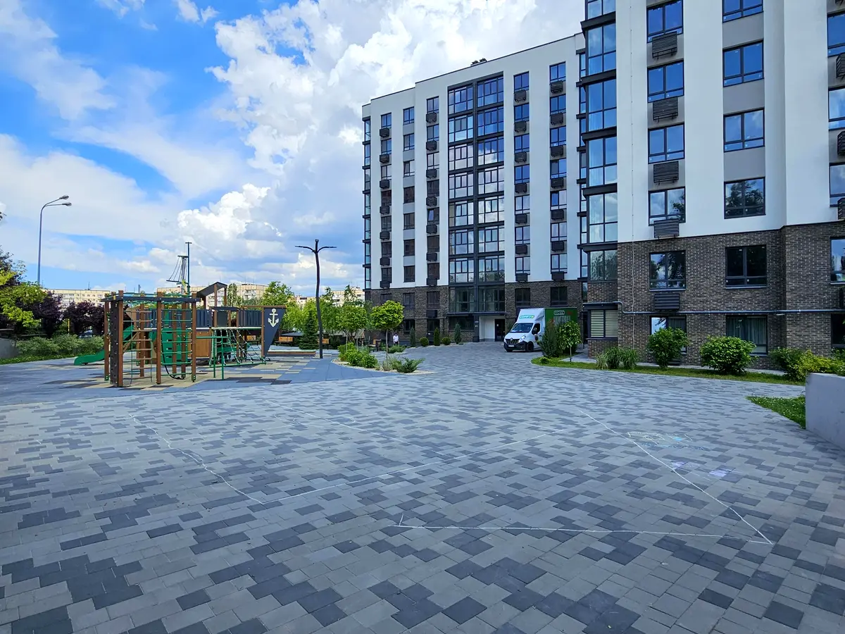 Миколи Різоля вул. (Маршала Судця), 30