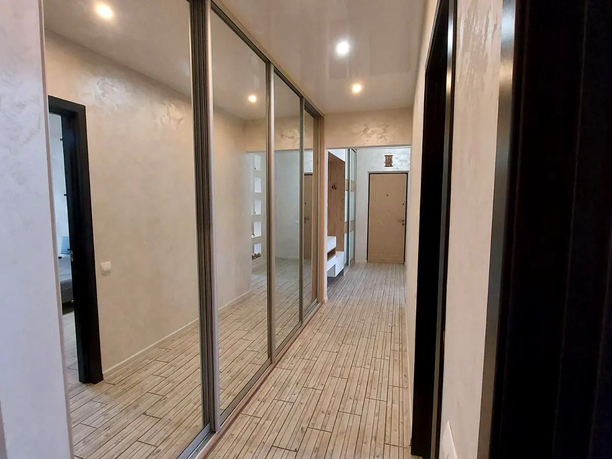 Володимира Українця вул., 57