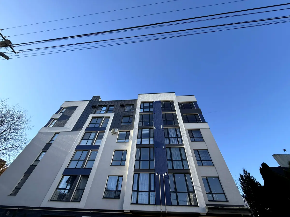 Весела вул., 35