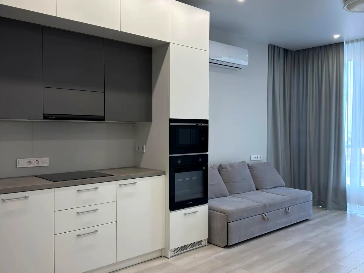 Сімферопольська вул., 2-П