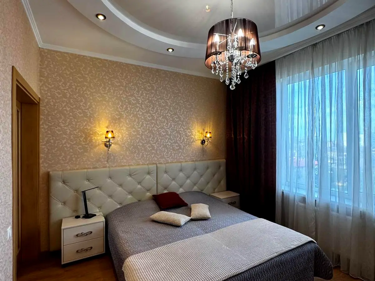 Пантелеймонівська вул., 112