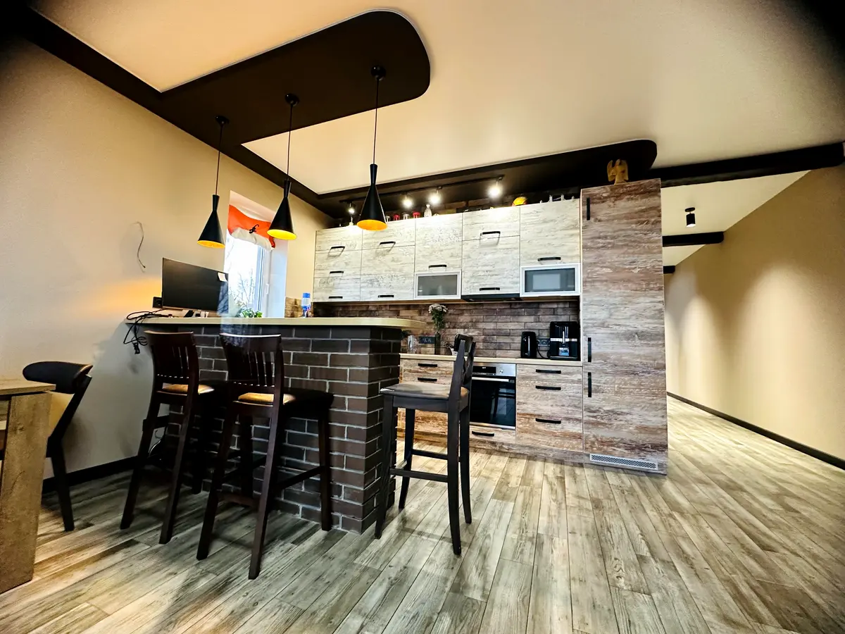 Героїв Полку "Азов" вул., 15