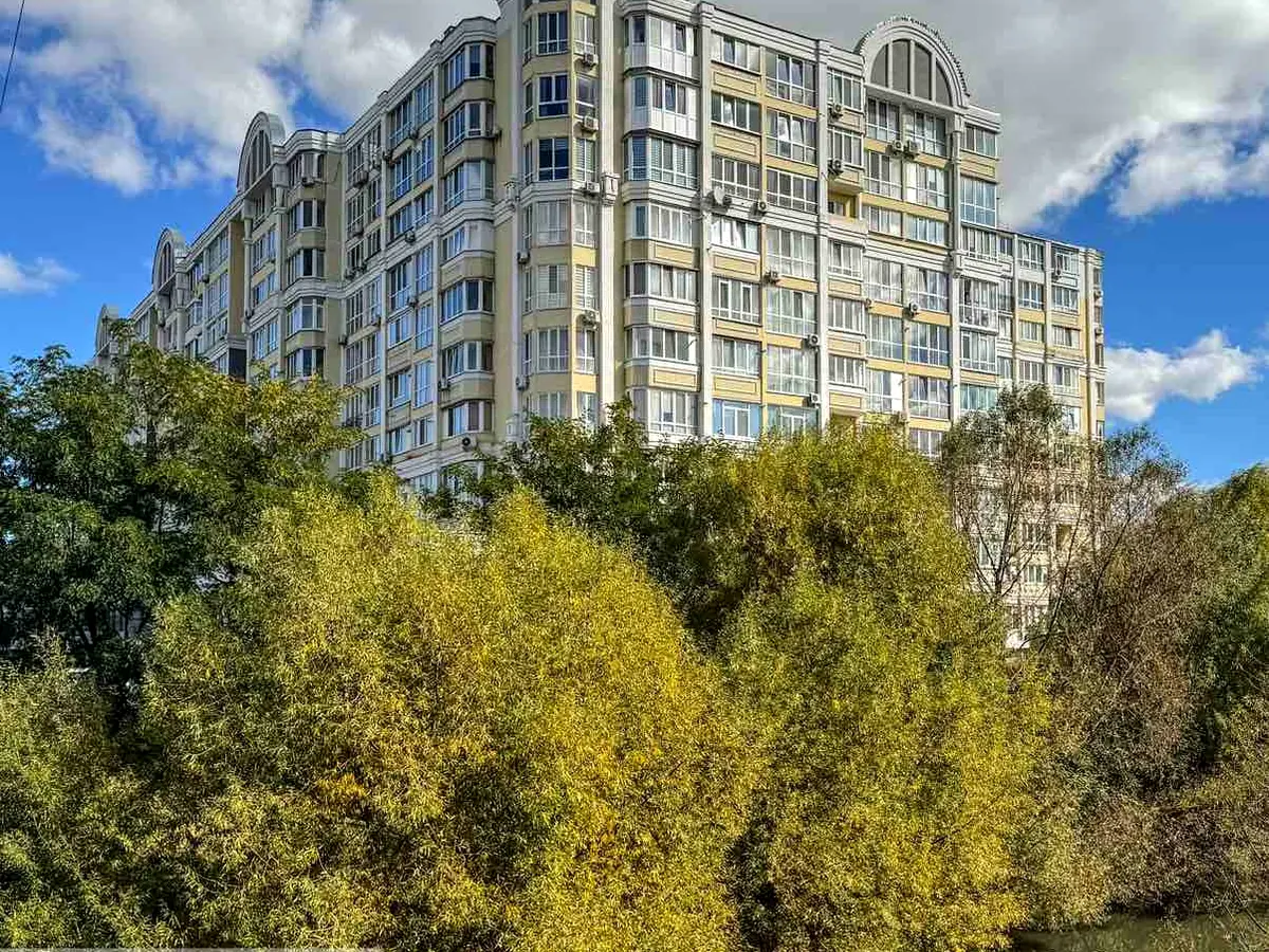 Перемоги просп., 119а