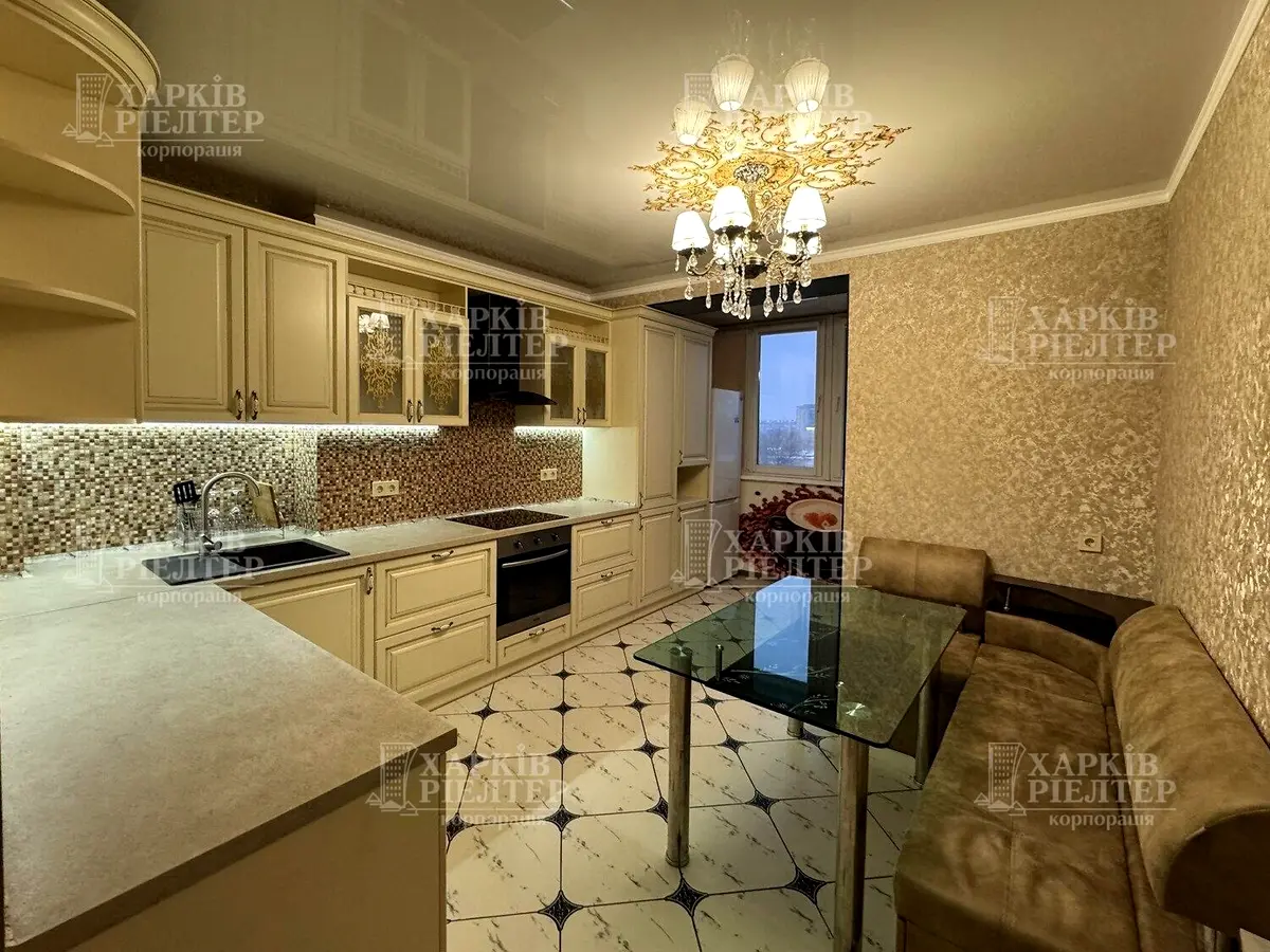 Лисаветинська вул., 1