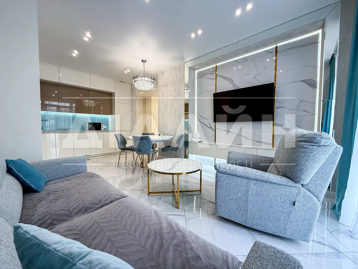 Дніпровські Пороги вул., 15-З