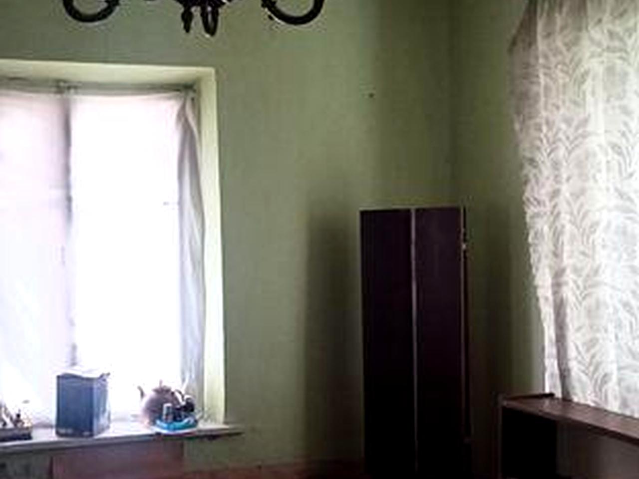 Будиночок біля лікарні