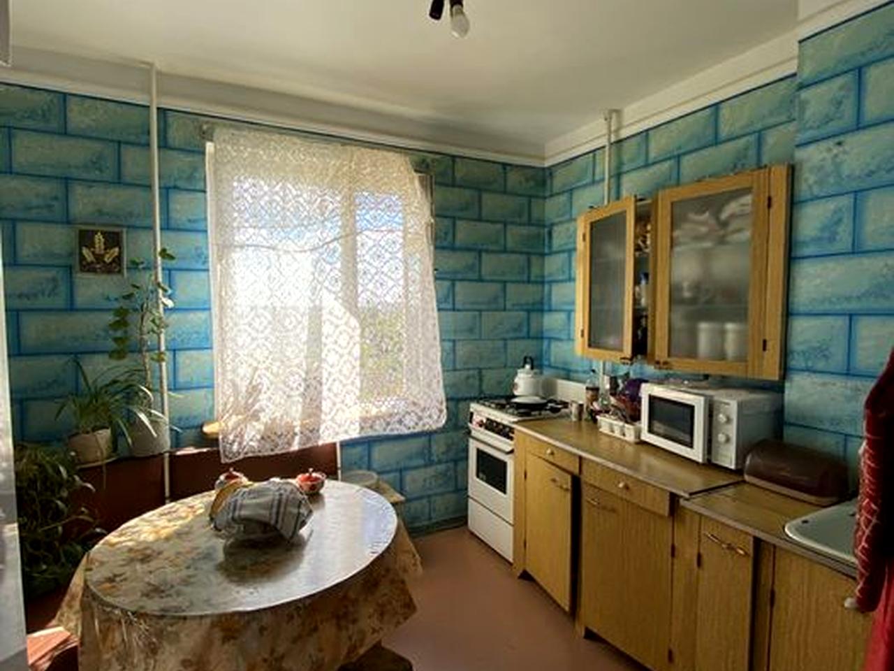 Продам 2-комн. Таврический