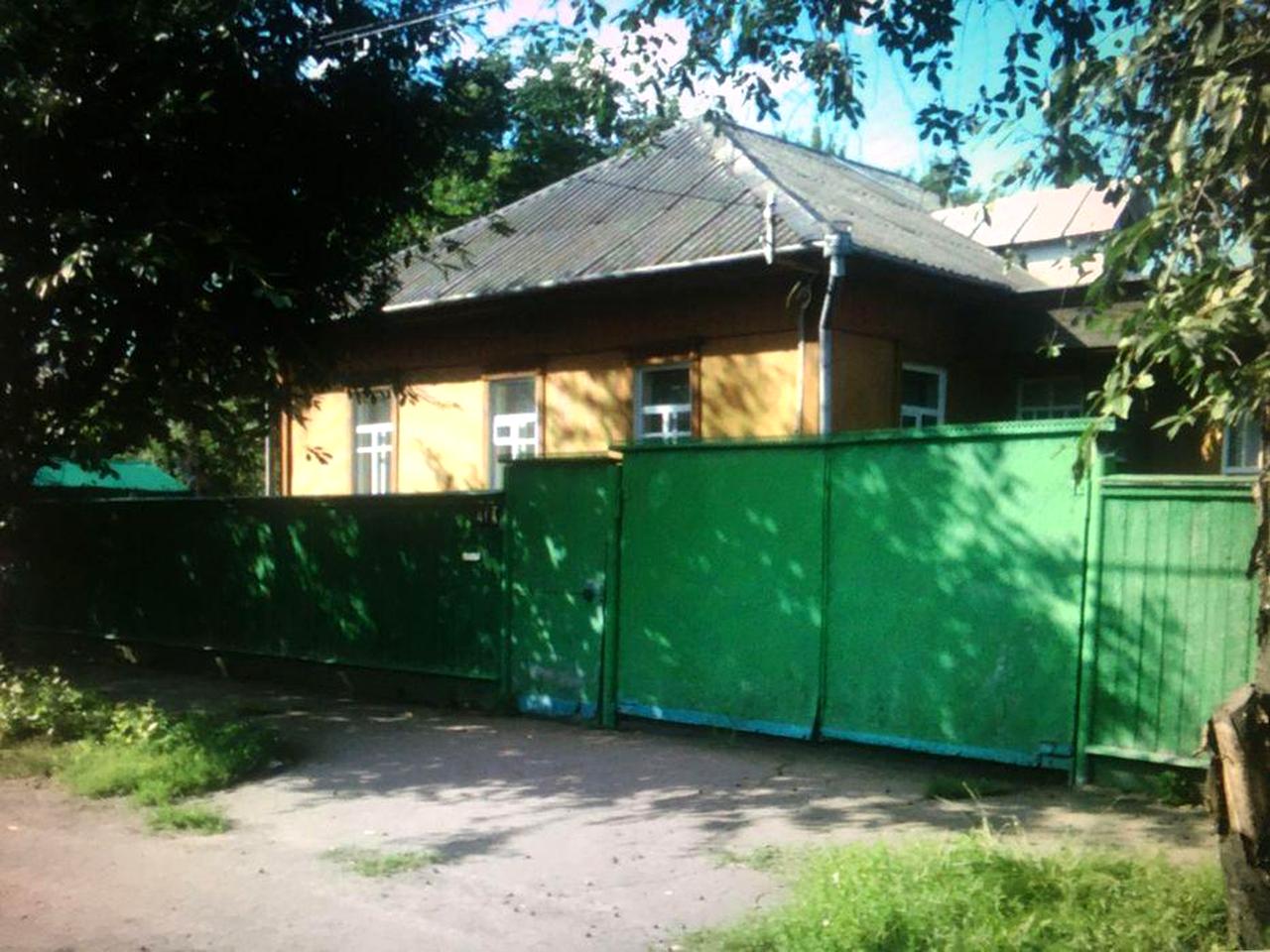 Продам будинок в центрі міста
