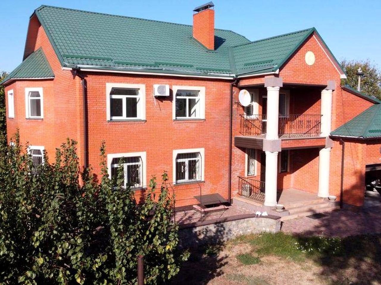 Продаж будинку в центрі міста