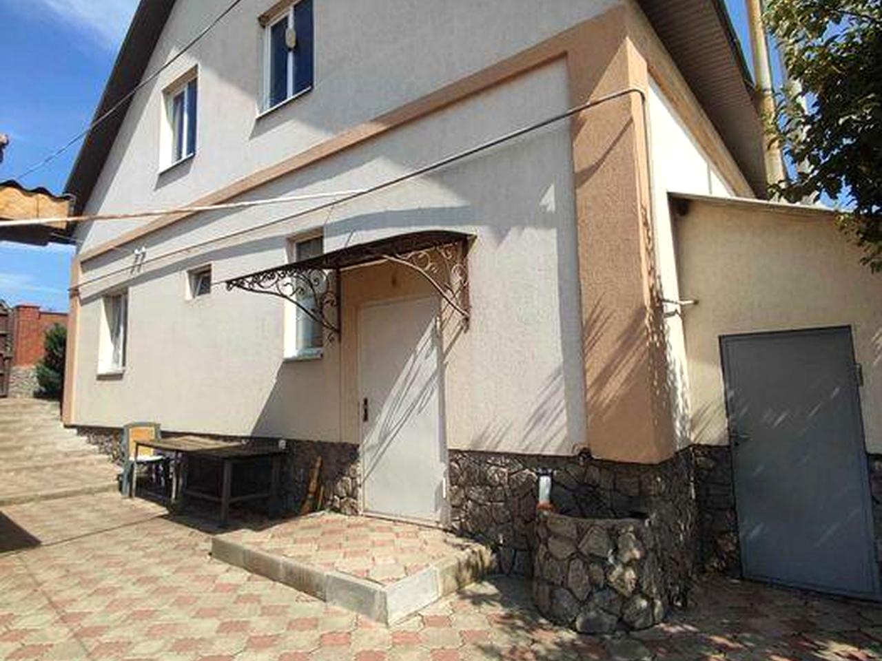 Продаю шикарный 2х эт. дом  с готовым бизнесом г.Мерефа