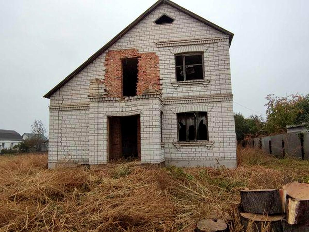 Продається недобудований будинок