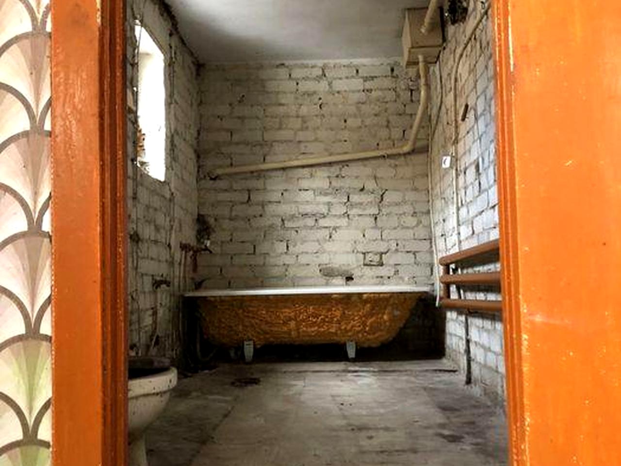 1/4 , ул Желтореченская,  68 м2, газ, вода , р-н Роковатой