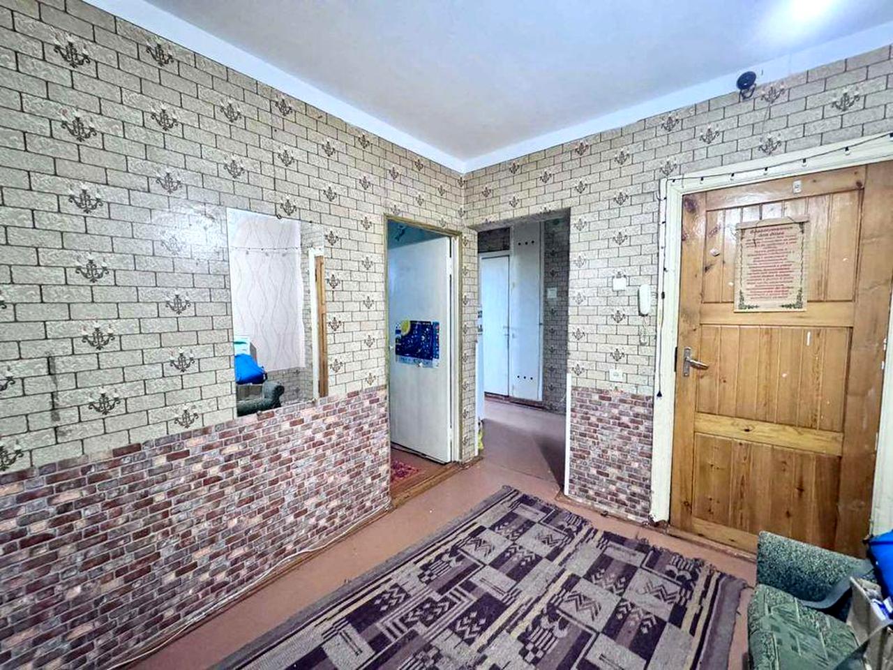 Продам трехкомнатную квартиру. 5эт/9эт.