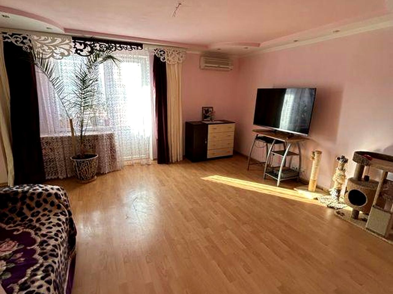 3 комн. кв с мебелью и техникой на Южной