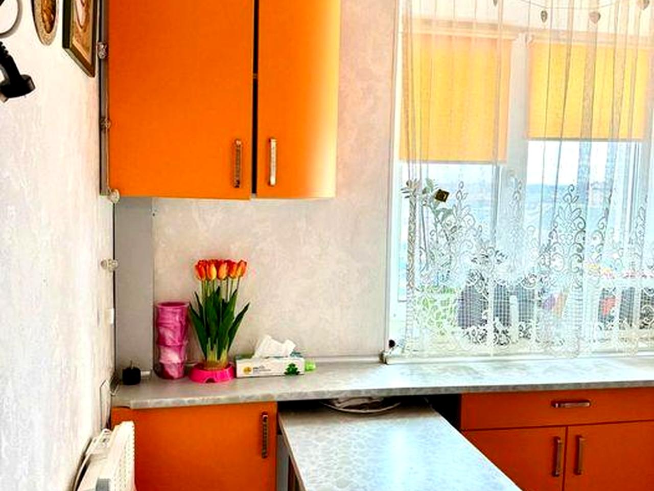 Продам 3 кімнатну квартиру в центрі міста