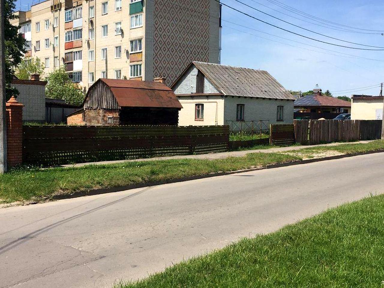 Продам будинок,земельна ділянка