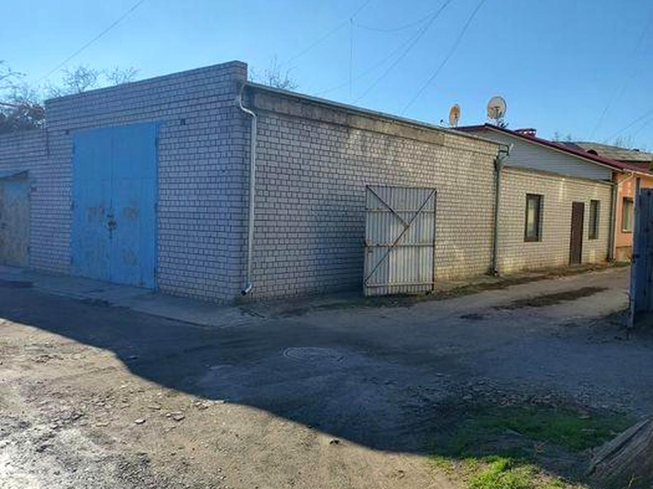 Продам будинок з участком в центрі міста Самар!