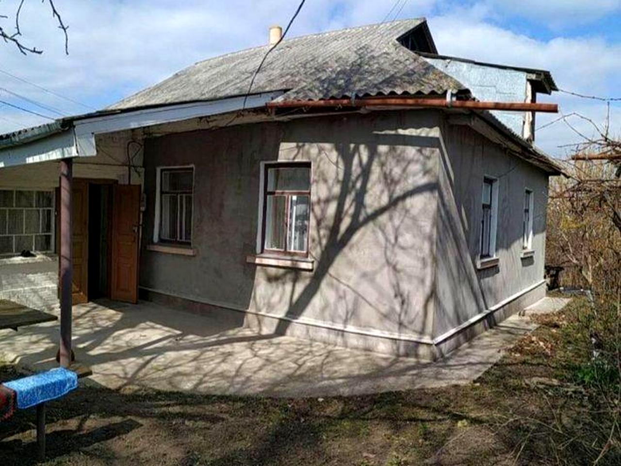 Продається газифікований будинок у м. Тальне