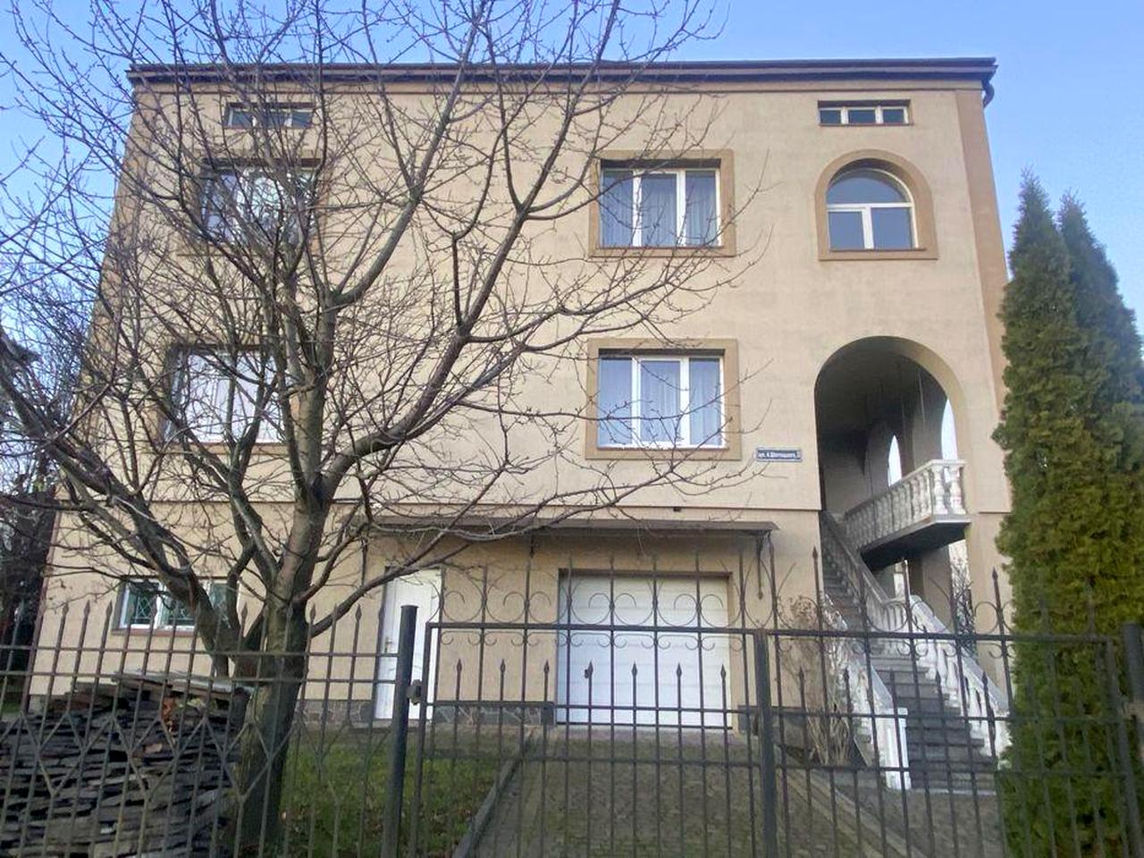 Будинок 400 м кв м Жовква, продаж/довготривала оренда!