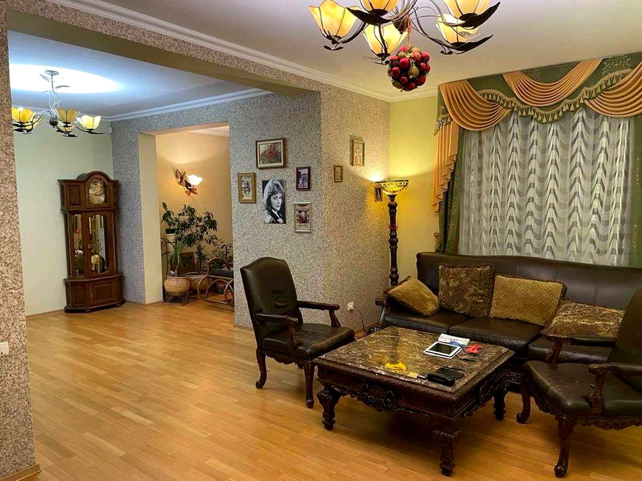 Продається 2-х рівнева квартира VIP класу, район Мазепи, Трускавець!