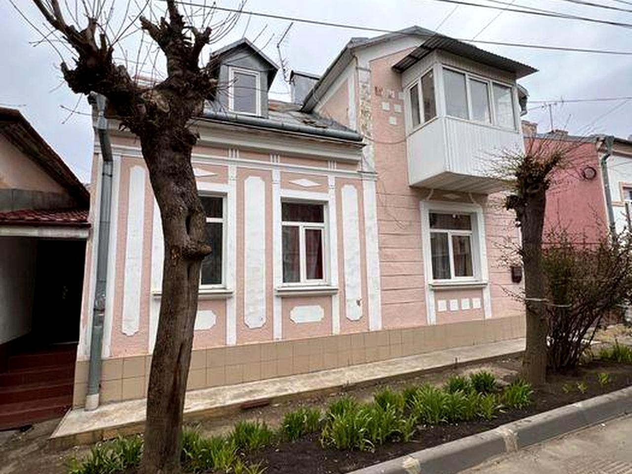 Продаж будинку по вул. Козачука