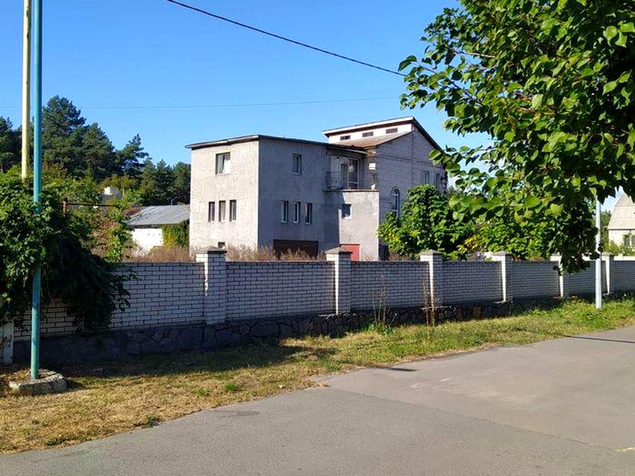 ½ Домогосподарства продаж.