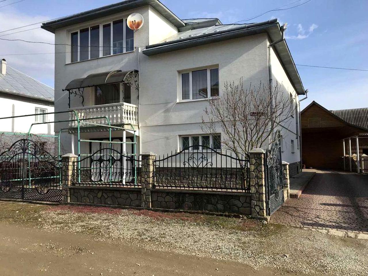 Приватний будинок