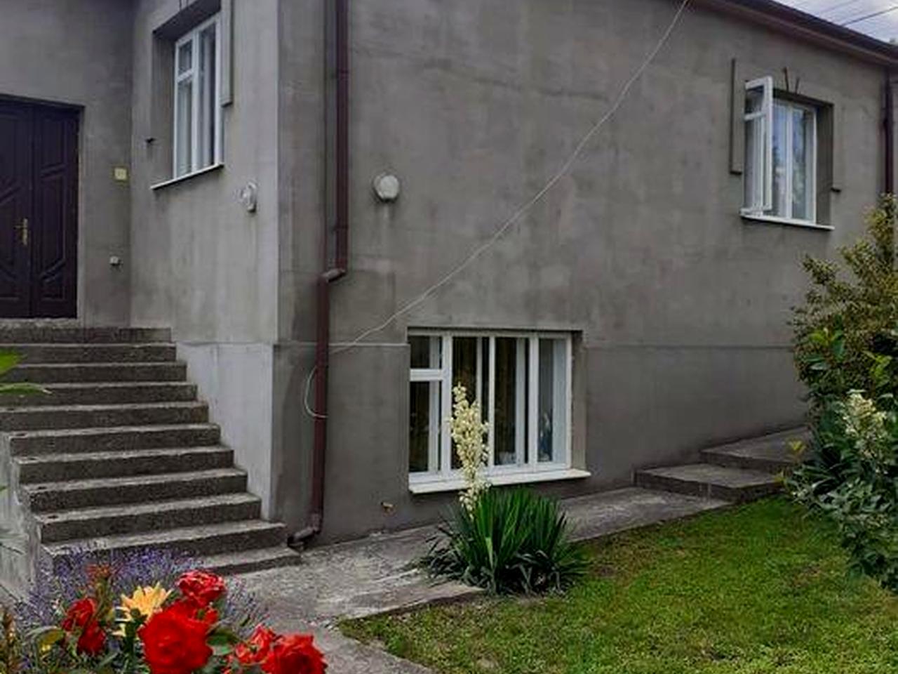продам будинок м. Бучач біля садіку Сонечко