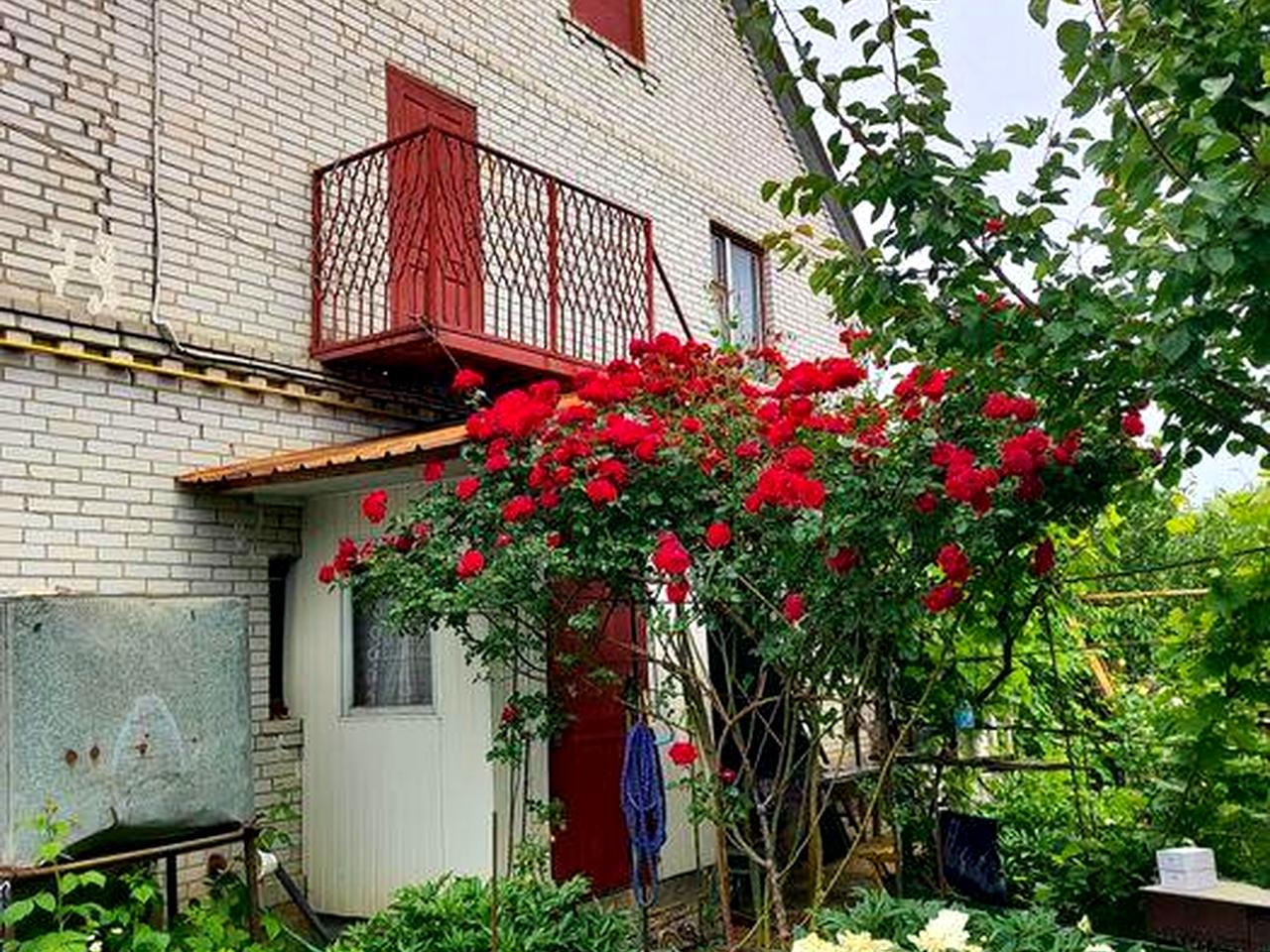 Продам частину будинку зі зручностями