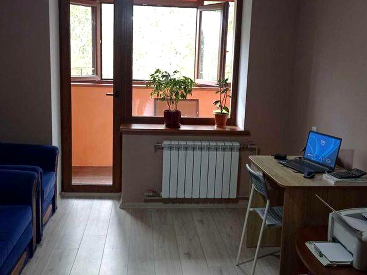 Продам трикімнатну квартиру