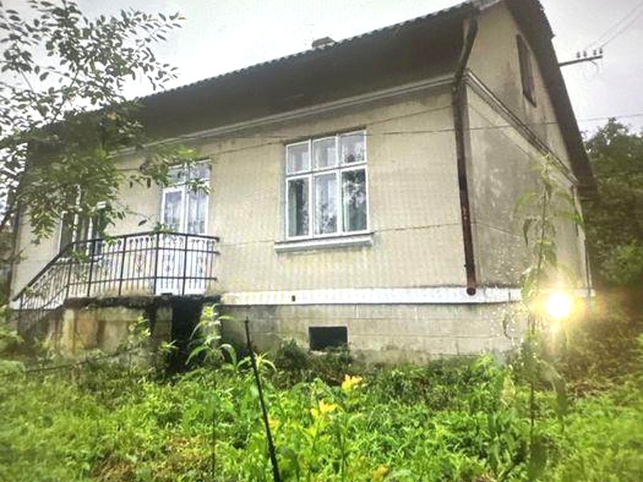 Продаж житлового будинку