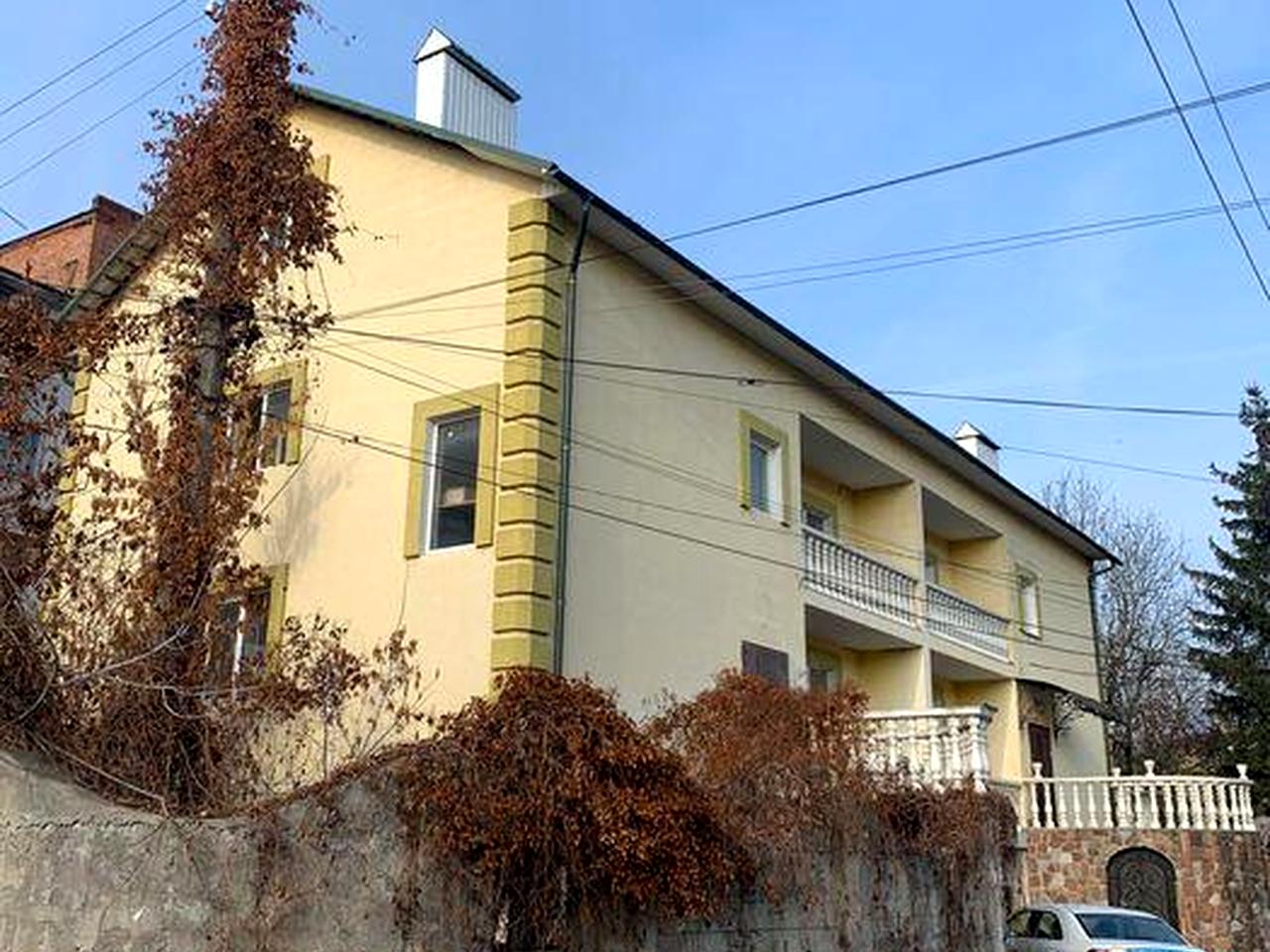 Продаю Будинок у м.Чортків