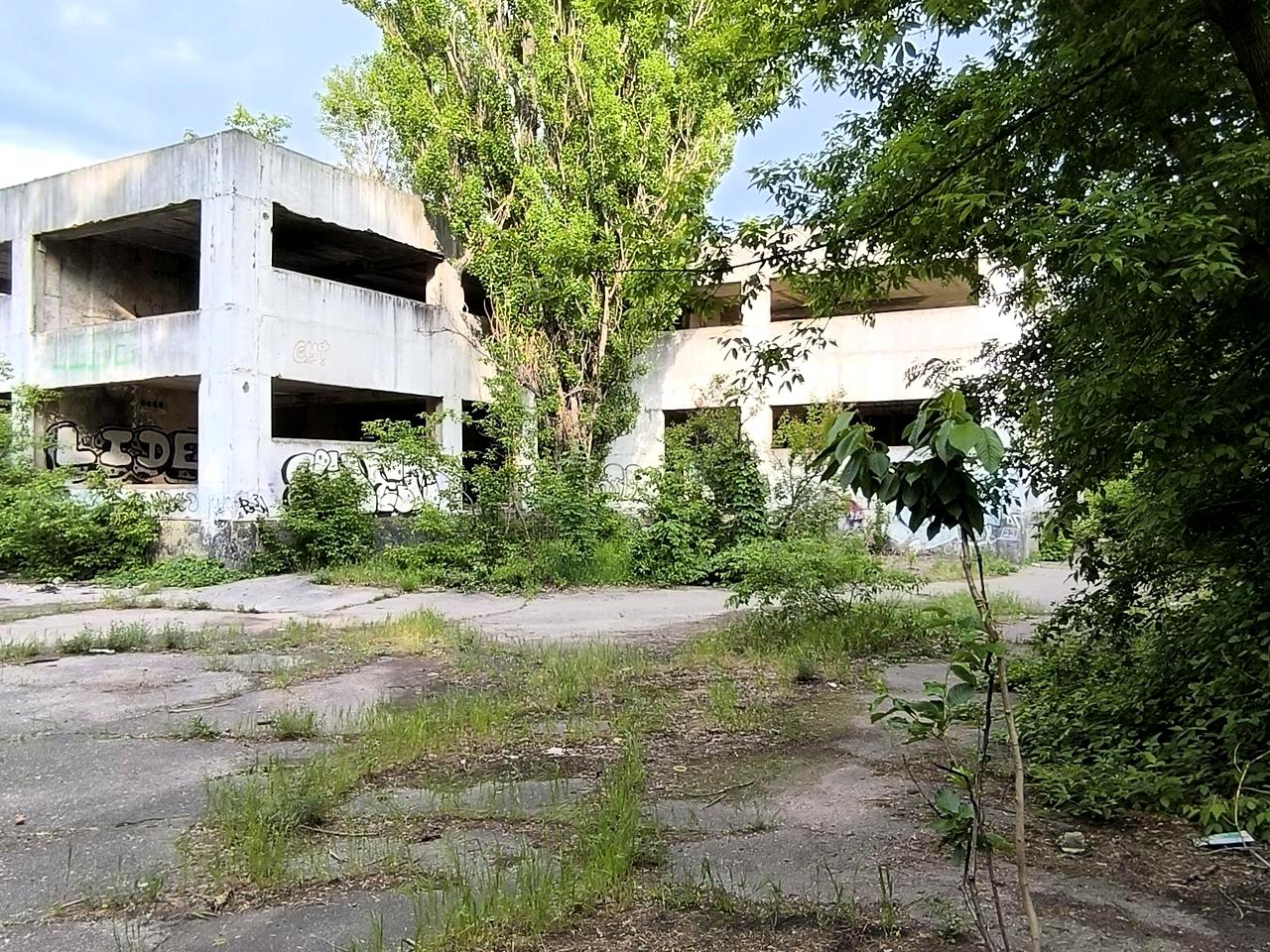 Новомиколаївська вул., 5