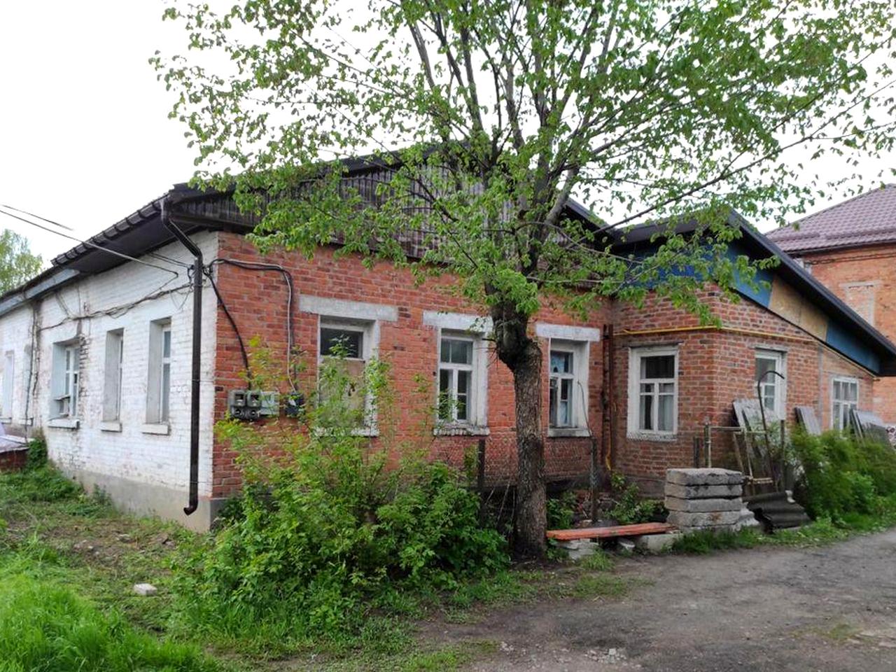 Продам 3- ну квартиру в центрі Зміїва