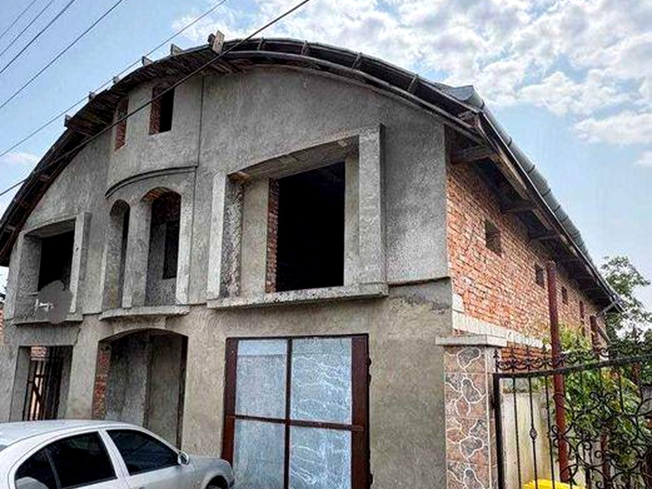 Продається будинок у м.Берегове