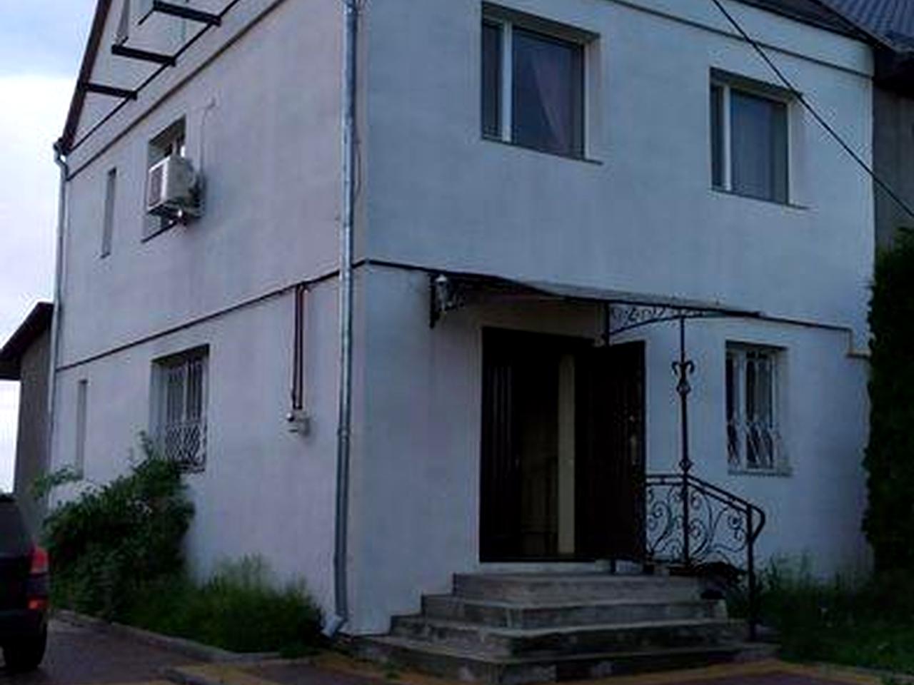 Продається пів будинку, село Городецьке