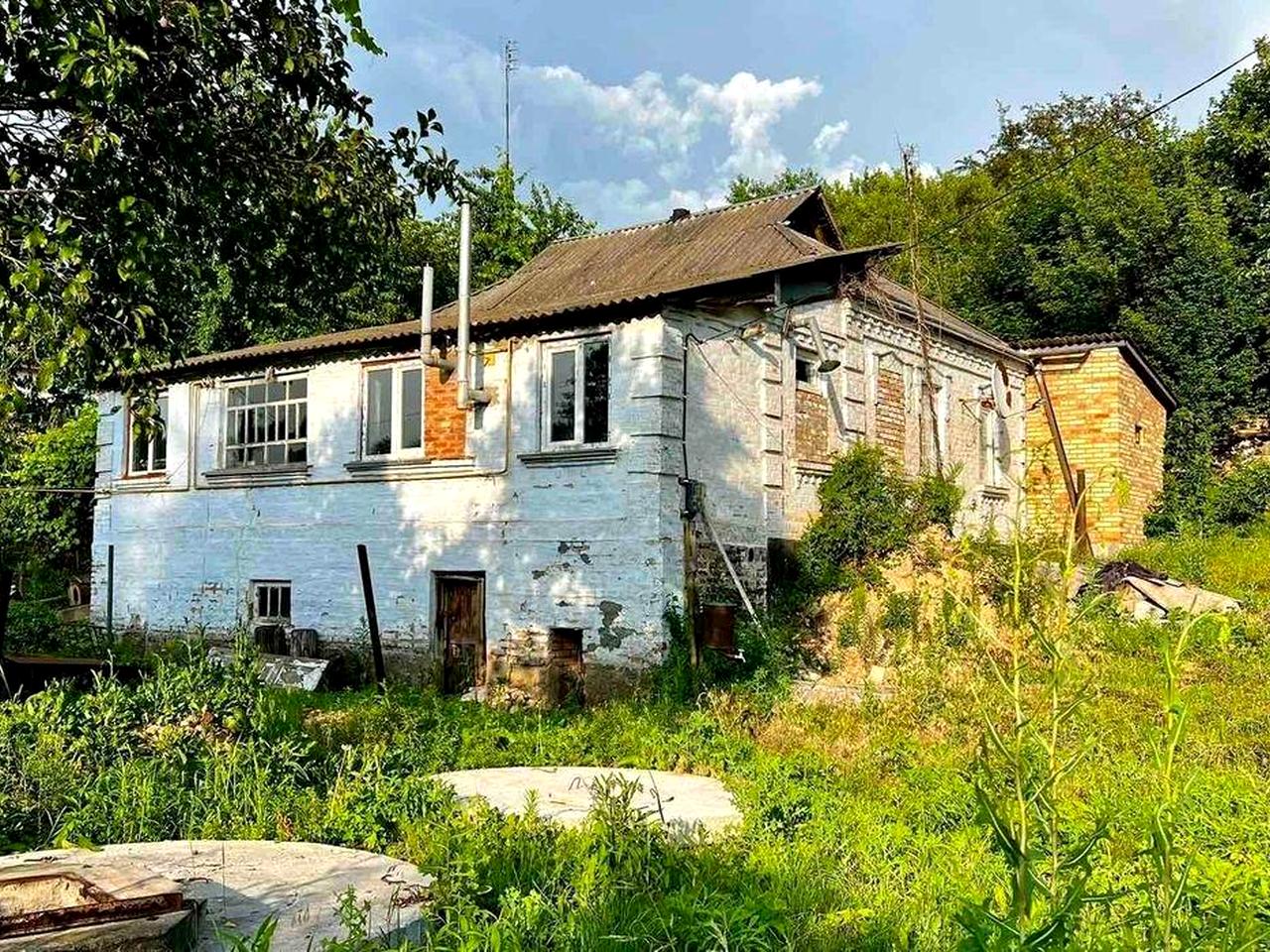 Продам будинок хату житло в м. Богуслав