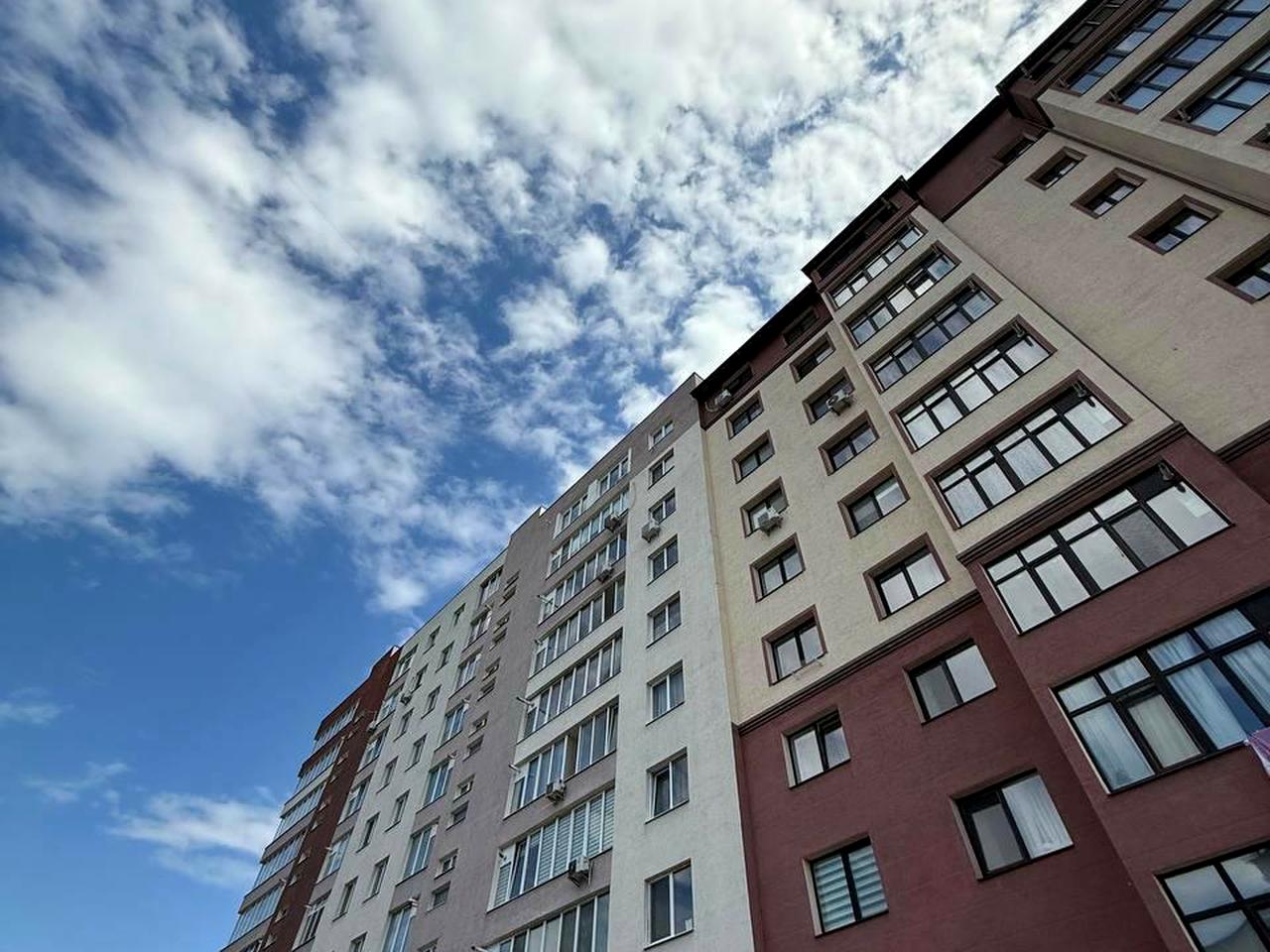 Сніжна вул., 52а