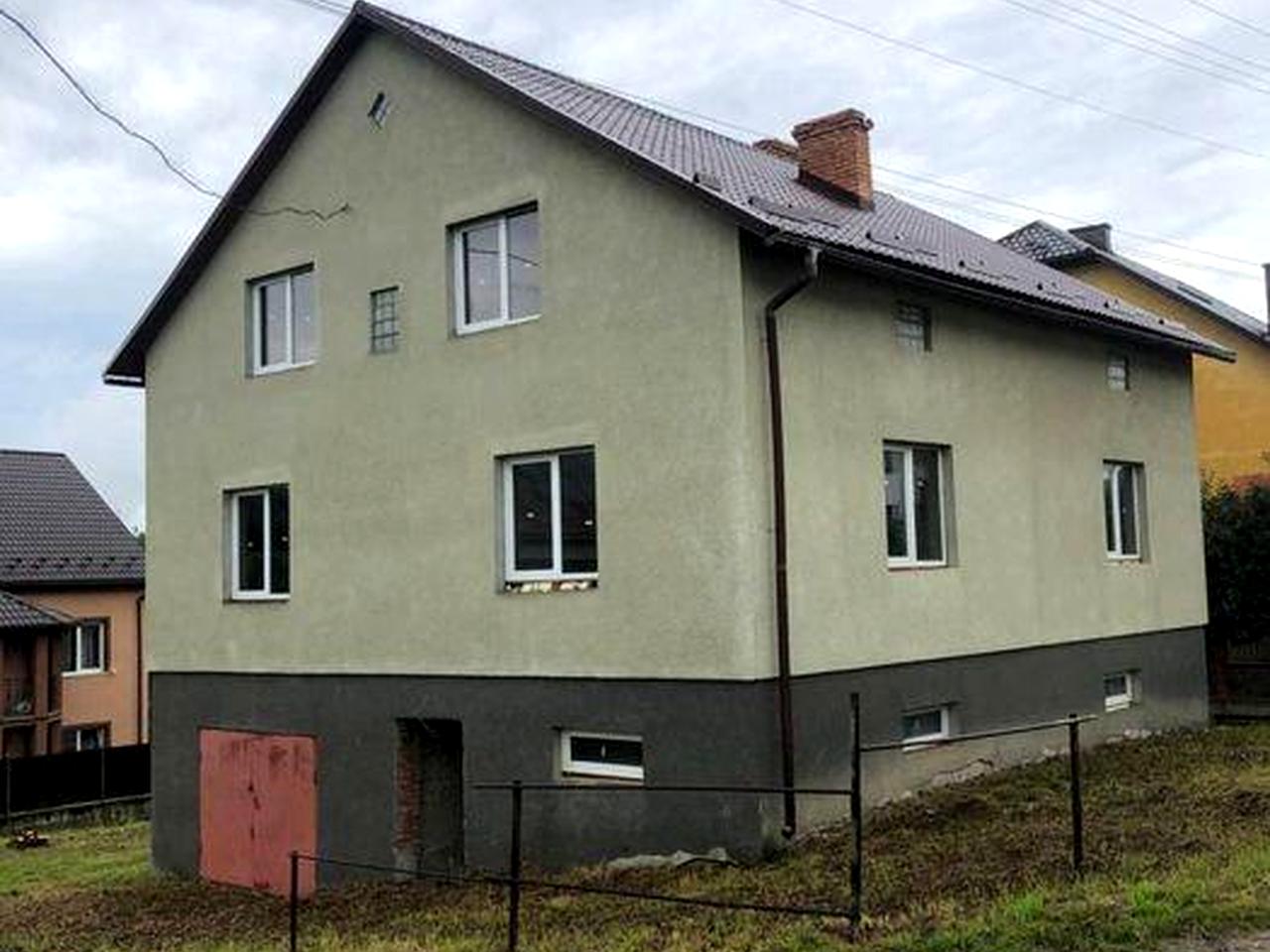 Продається красивий будинок у Стебнику