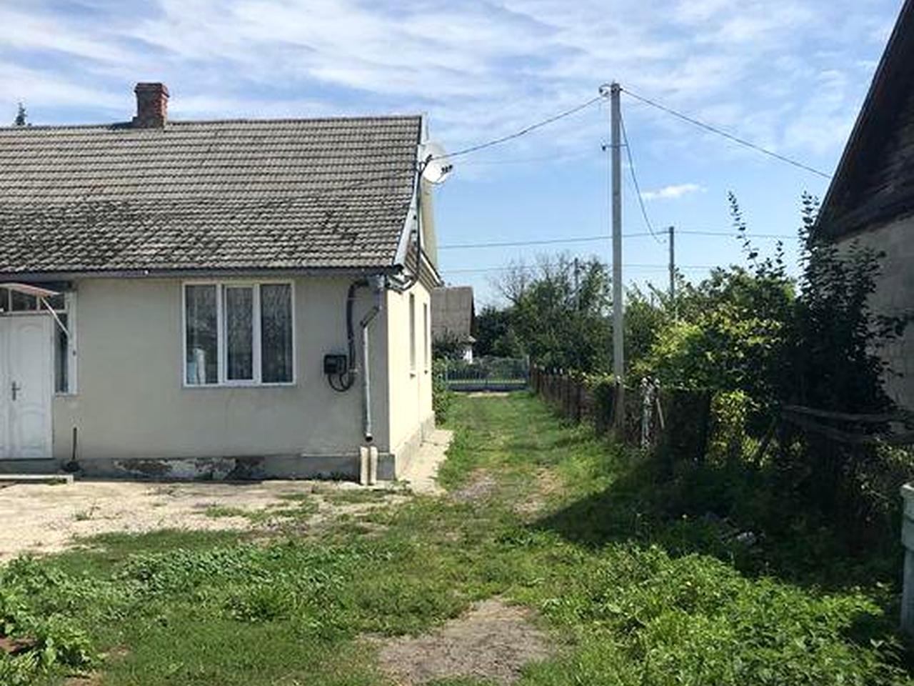 Продаж будинку поблизу Дубно