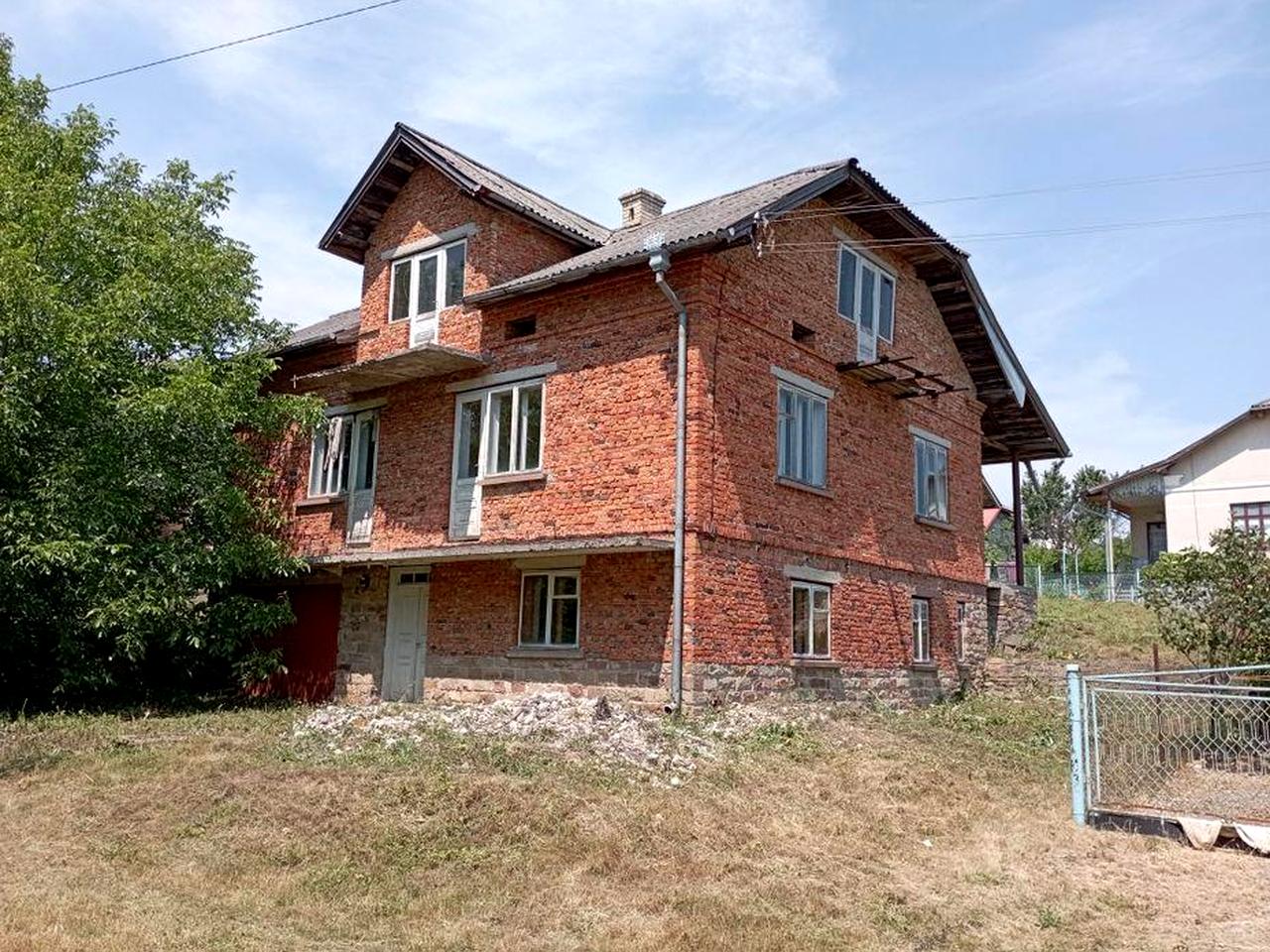 Продам будинок  м. Теребовля вул. Кобилянської 2б