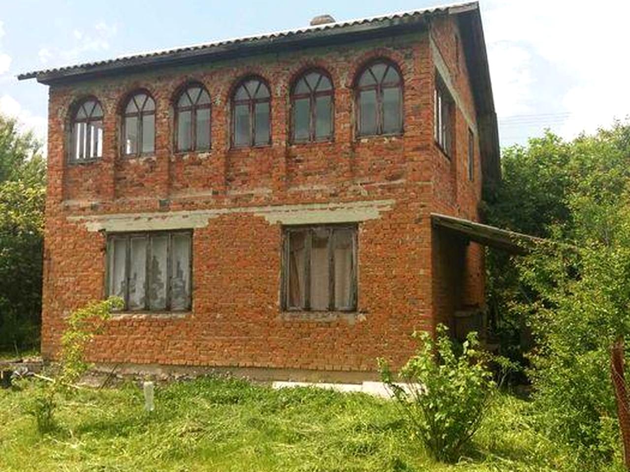 Продається дачний будинок