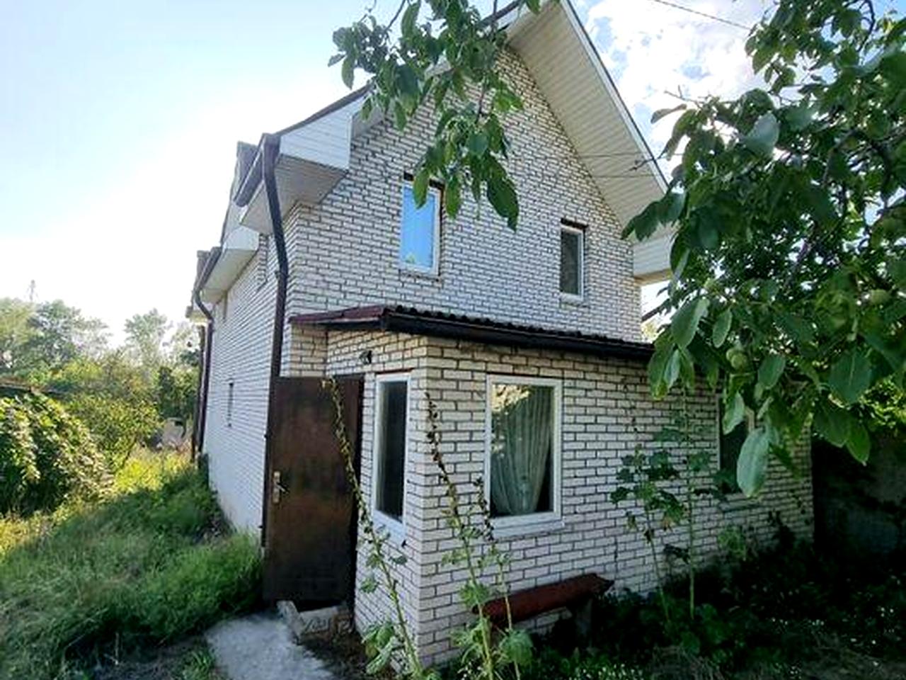Продаж 2-поверхового цегляного будиноку м. Українка, вул. Приозерна