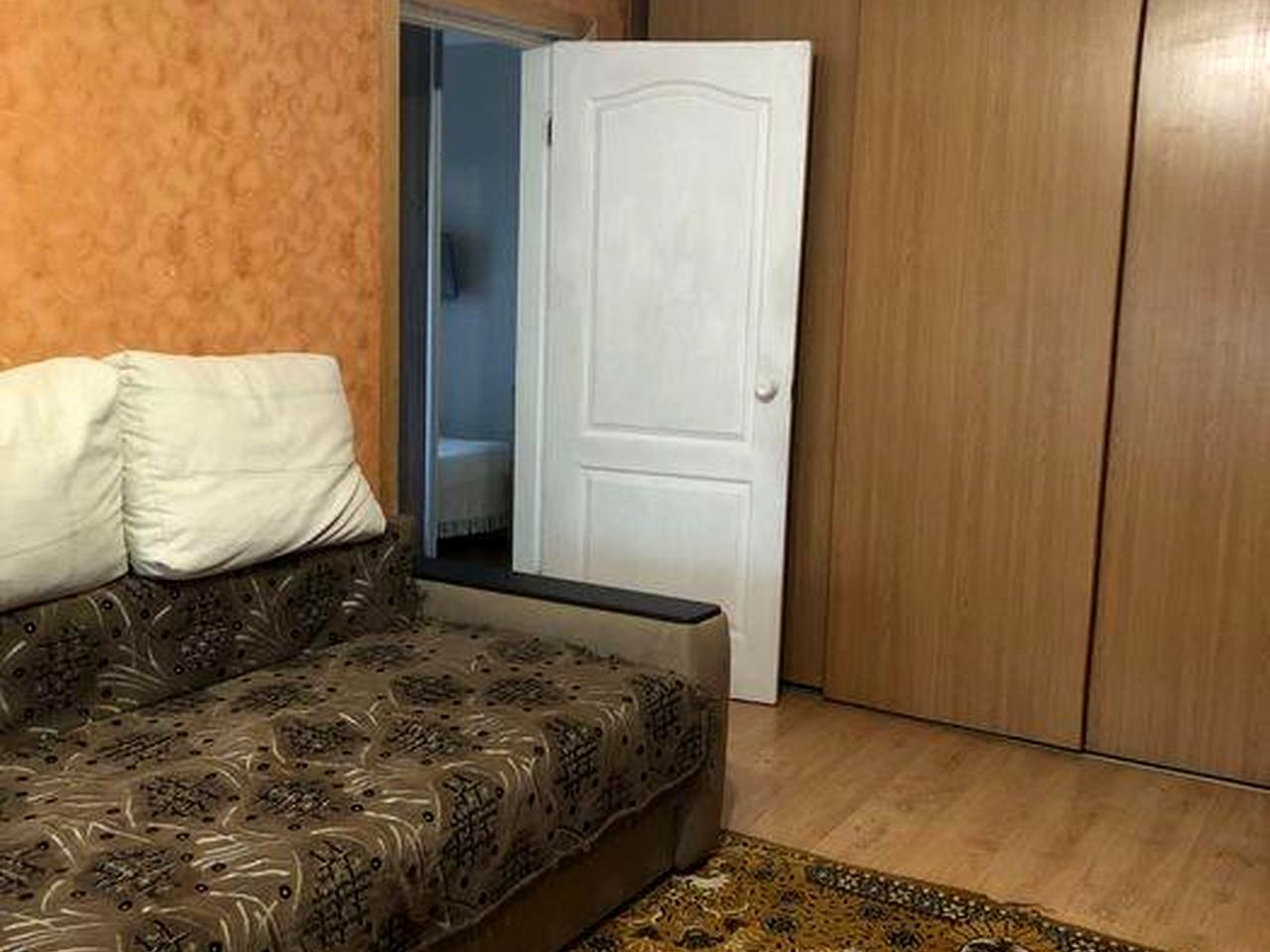 Продам трикімнатну квартиру.