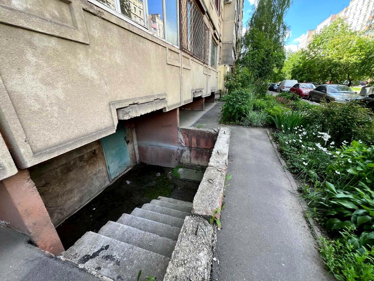 Квартальная, 8/8