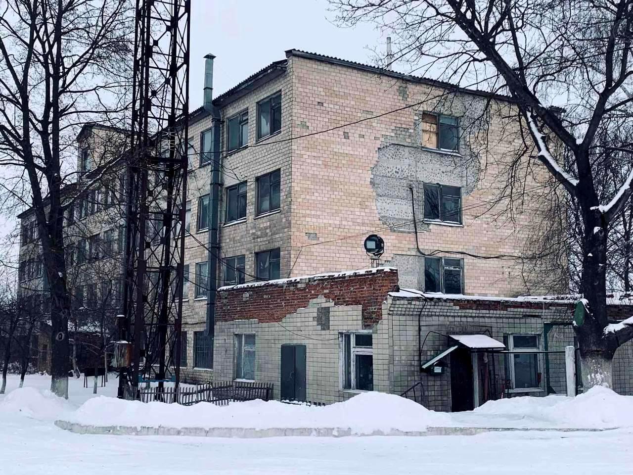 Петрівська вул., 10