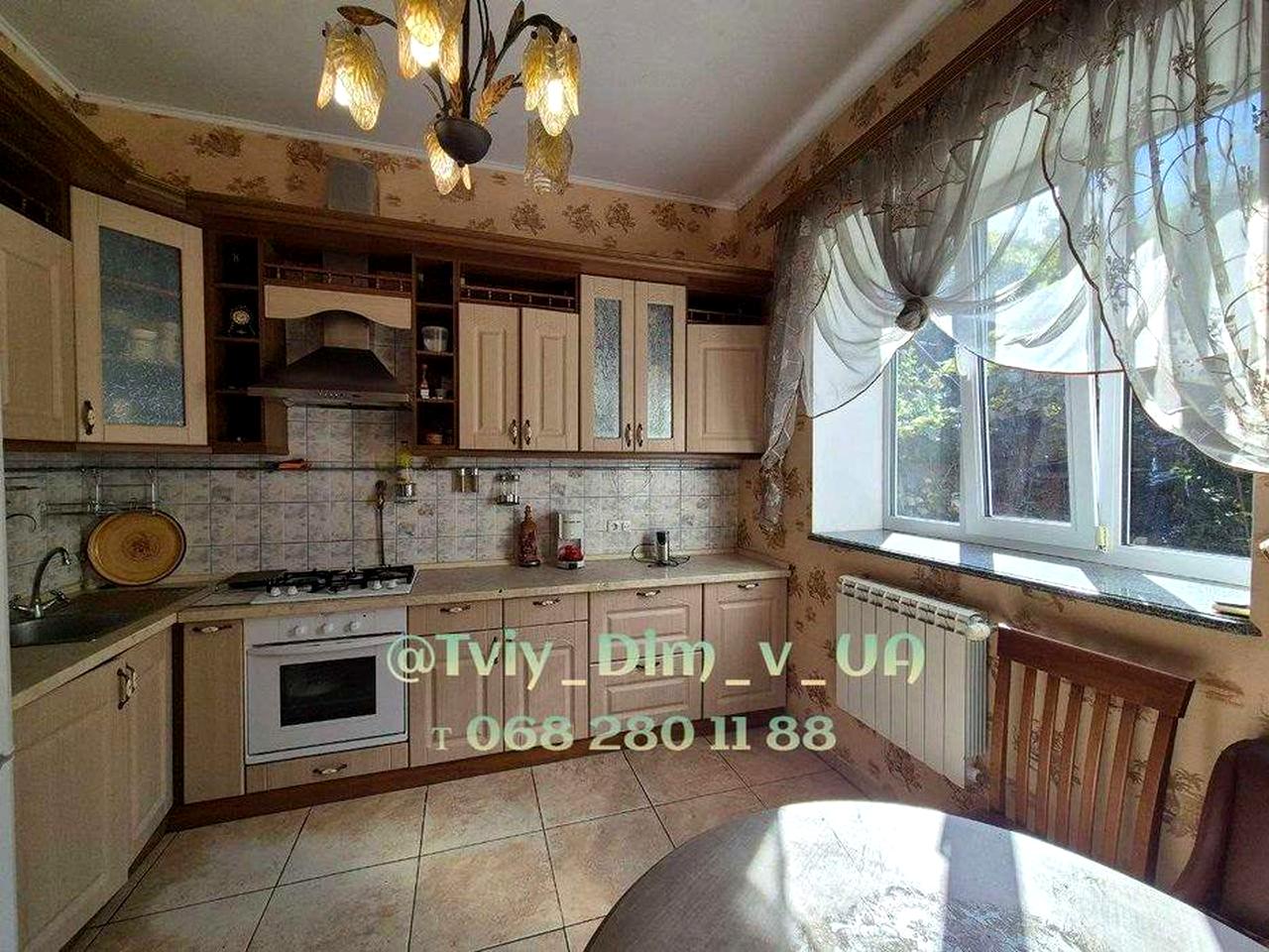 Продаж будинку с Софіївська Борщагівка! 100м від Кільцевої дороги!