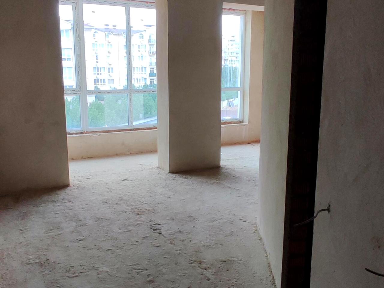 Академіка Сахарова вул., 52
