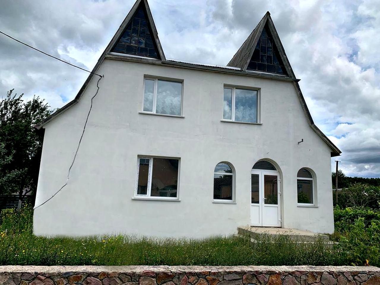 Продам будинок у місті Тетіїв. Ціна договірна.